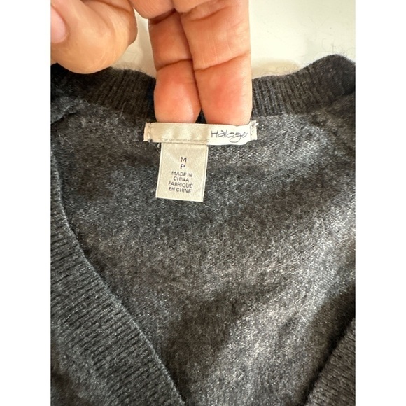 Halogen Wool Cashmere V-Neck Sweater - Picture 7 of 11